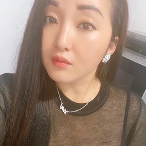 Meet your Posher, Vicky